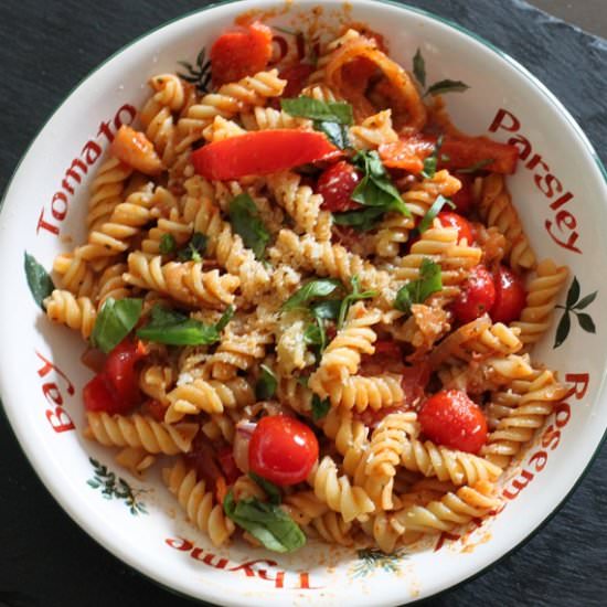 Red Veggie Pasta - Recipe photo by nibblesbynic