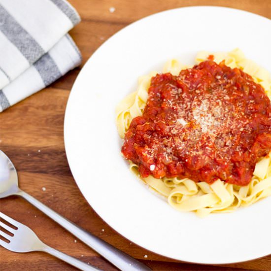 Tomato & Chilli Pasta Sauce - Recipe photo by KitchenMason