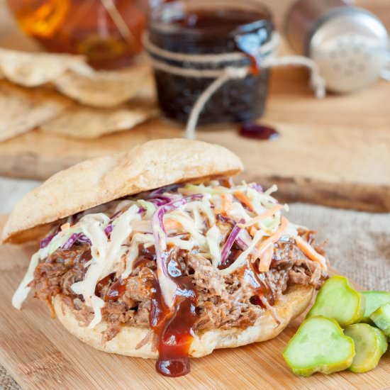 Slow Cooker Pulled Pork Sandwich - Recipe photo by Gastro Senses