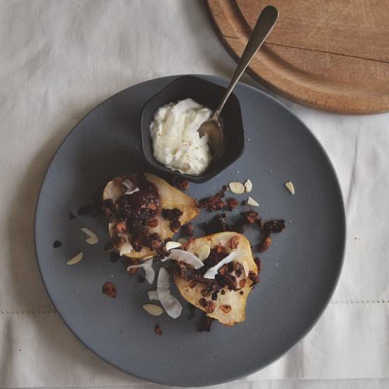 Baked Pear - Recipe photo by whipped cream
