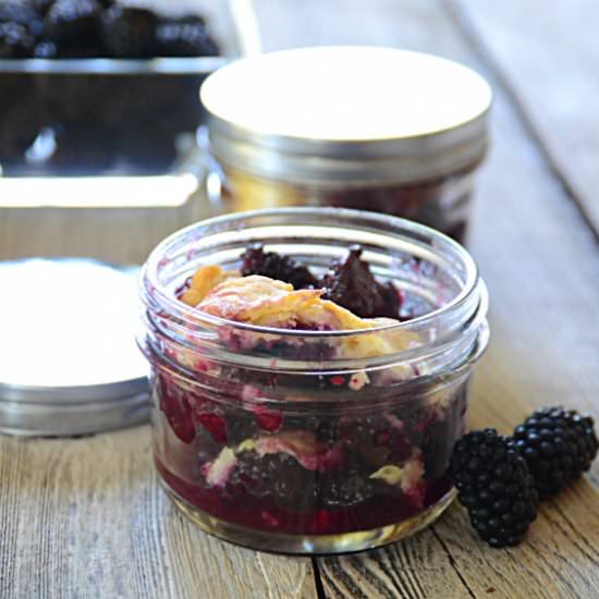 Blackberry Cobbler with Port Wine - Recipe photo by Kitchengetaway