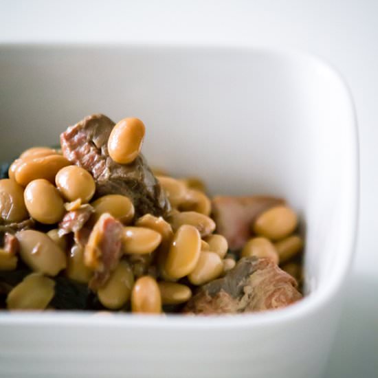 Simmered Soybeans and Salmon - Recipe photo by yukikotsu