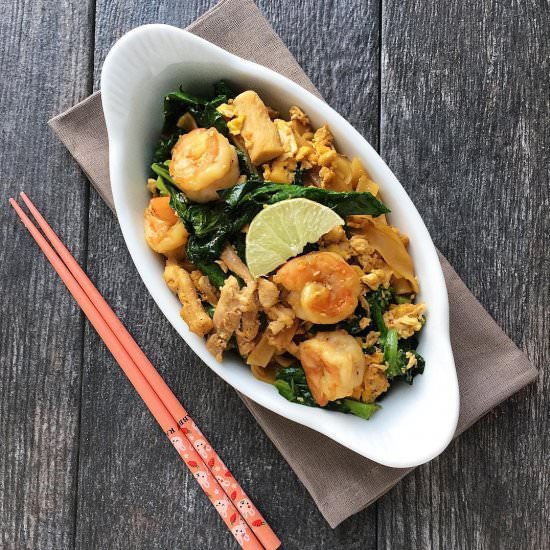 Pad See Ew with Shrimp and Chicken - Recipe photo by poshjournal