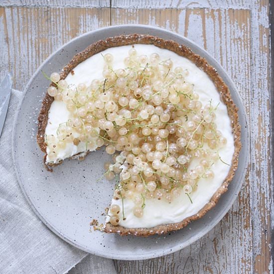 Lillet White Currant Tart - Recipe photo by Tina Tausendschoen