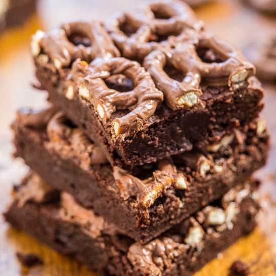 Chocolate-Covered Pretzel Brownies - Recipe photo by Averie