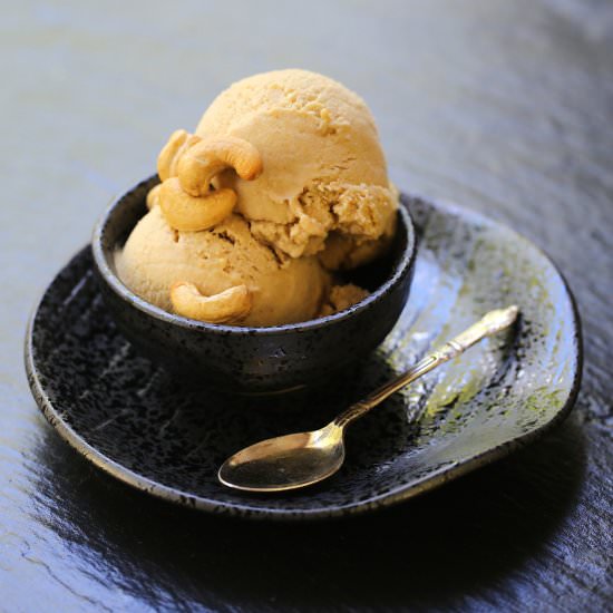 Roasted Cashew & Cardamom Ice Cream - Recipe photo by thedessertspoon