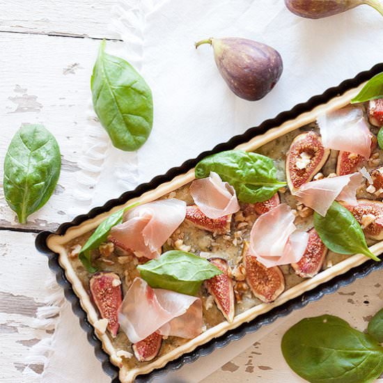 Figs Pie - Recipe photo by ohmydish