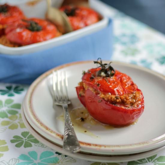 Tomatoes stuffed with oatmeal - Recipe photo by mikiMARI