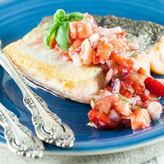 Baked Salmon with Strawberry Salsa - Recipe photo by ohmydish