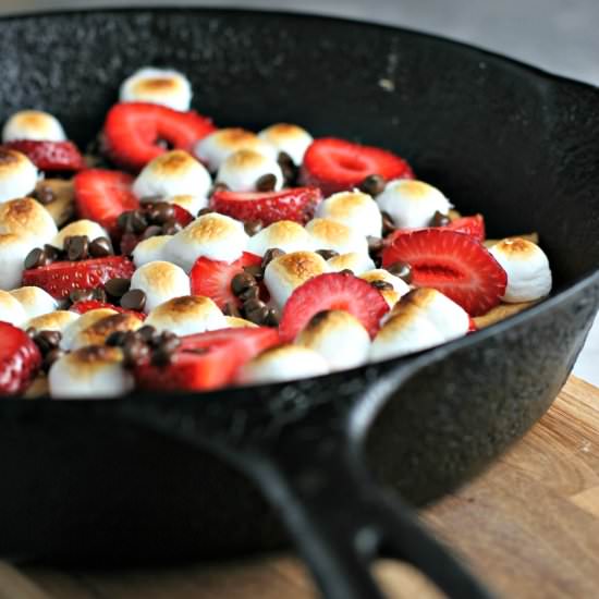 Skillet Strawberry S'mores ~vegan~ - Recipe photo by crissy0316
