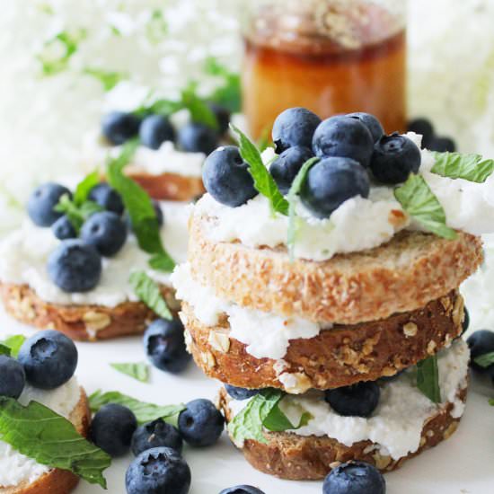 Blueberry Ricotta Crostini - Recipe photo by Simply beautiful eating