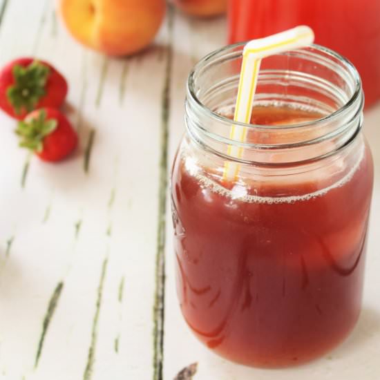 Peach Strawberry Iced Tea - Recipe photo by EatDrinkCook