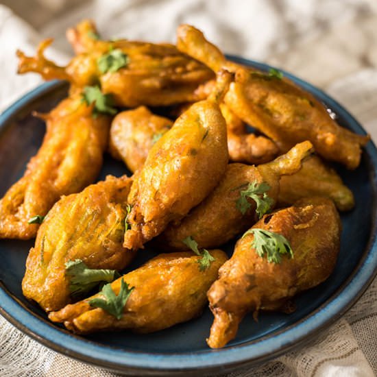 Stuffed and Fried Zucchini Blossoms - Recipe photo by giverecipe