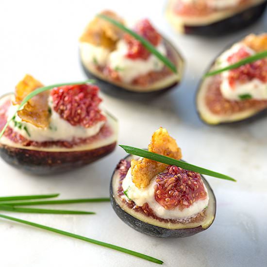 Fig Appetizers with Vegan Cheese - Recipe photo by Rawmazing