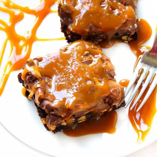 Peanut Butter Pretzel Brownies - Recipe photo by layersofhappiness