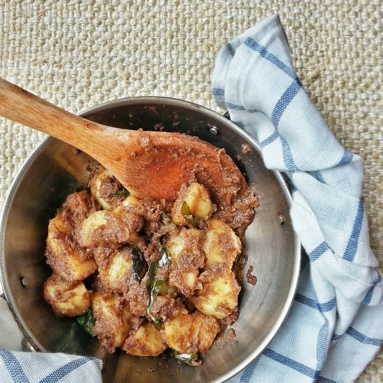 Spicy Potatoes in Tamarind Sauce - Recipe photo by Thoughts Over Chai