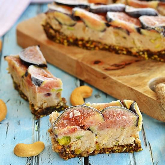 Pistachio, Cashew and Fig Bars - Recipe photo by SweetCannela