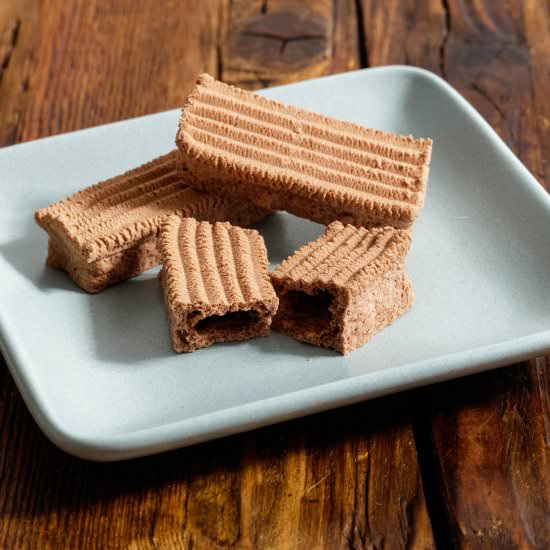 Rutebiler – Chocolate Meringues - Recipe photo by SweetSourSavory