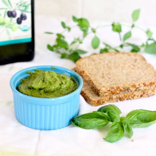 Vegan Hemp Seed & Spinach Pesto - Recipe photo by Healthyummies