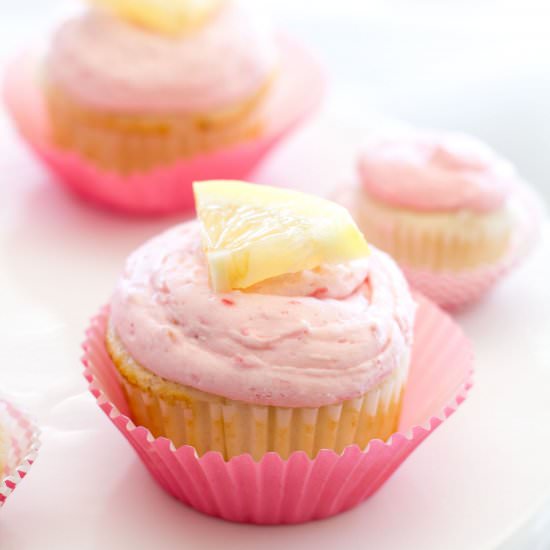 Lemon Raspberry Cupcakes - Recipe photo by a latte food