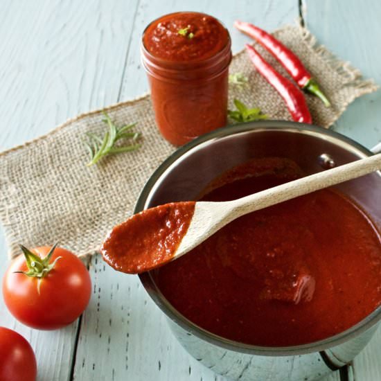 Easy Homemade Marinara Sauce - Recipe photo by homemadefoodjunkie