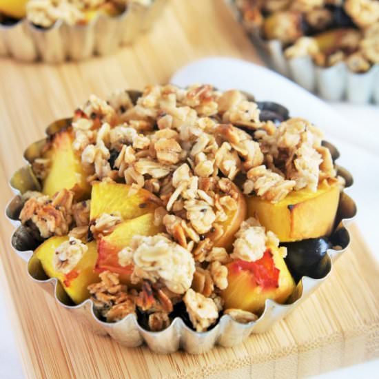 Blueberry Peach Crisp - Recipe photo by thetastybite
