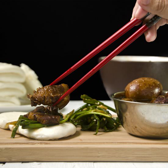 Shanghai Style Braised Pork Belly - Recipe photo by Hungry PeePor