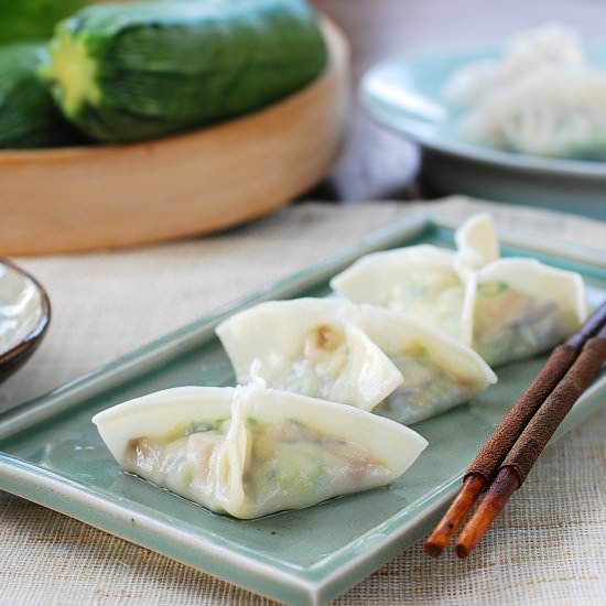 Hobak mandu – zucchini dumplings - Recipe photo by hyosunro
