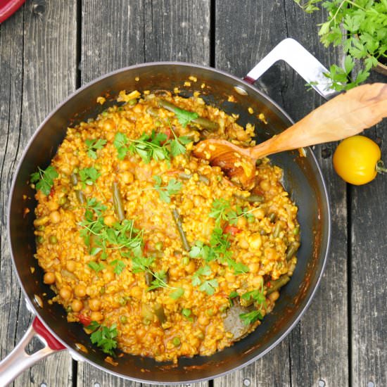 One Pot Brown Rice Paella - Recipe photo by thevegetarianginger