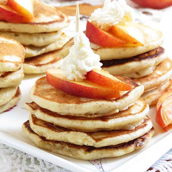 Peaches and Cream Mini Pancakes - Recipe photo by ilonaspassion