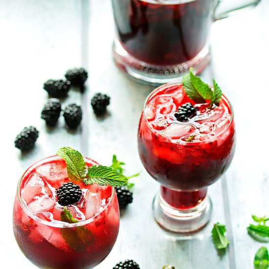 Blackberry Mojito - Recipe photo by Cooks With Cocktails