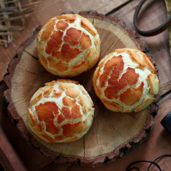 Dutch Crunch Bread - Recipe photo by Eva Toneva