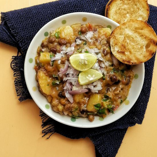 Chana Bateta {Black Gram & Potato} - Recipe photo by Thoughts Over Chai