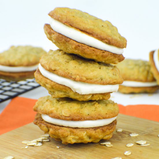 Oatmeal Cream Pies - Recipe photo by revamperate
