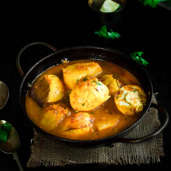 Bengali Egg Curry (Dimer Jhol) - Recipe photo by Gastronomic Bong