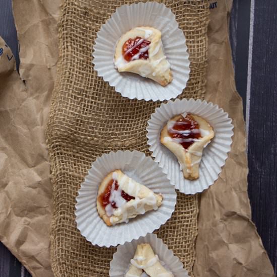 Strawberry Fan Cookies - Recipe photo by heartsinmyoven