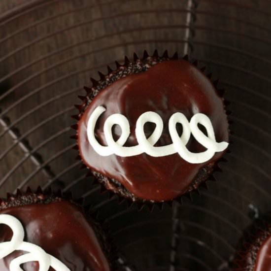 copycat hostess cupcakes - Recipe photo by 1SweetAppetite