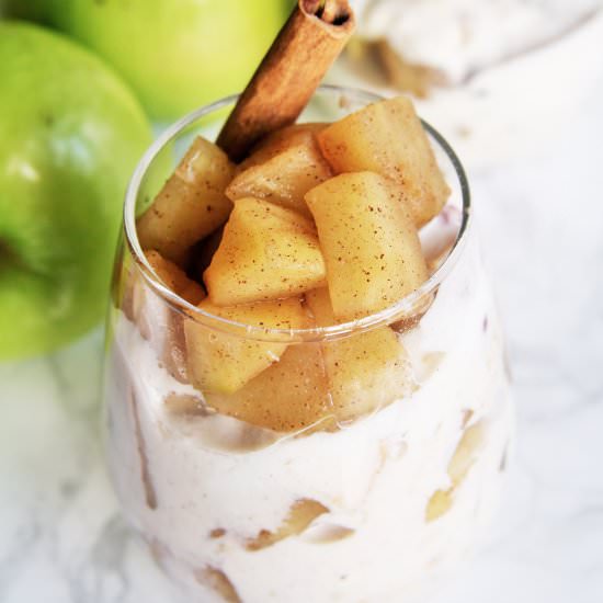 Apple Pie Breakfast Parfaits - Recipe photo by thetastybite
