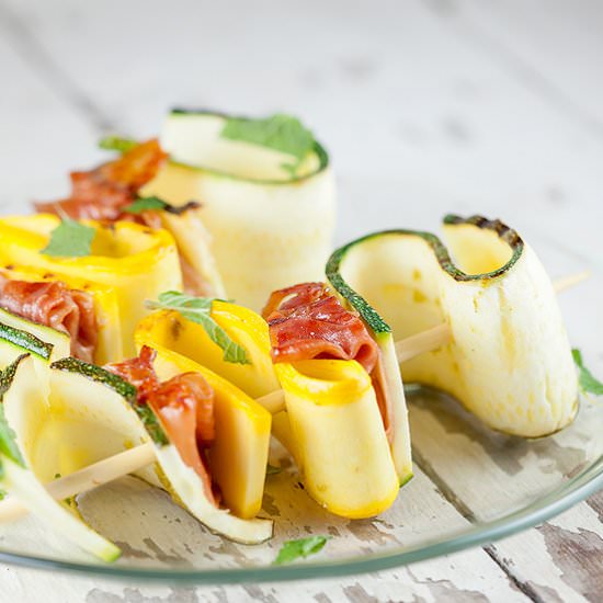 Zucchini skewers - Recipe photo by ohmydish