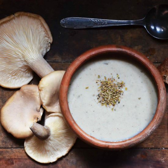 Cream of Mushroom Soup - Recipe photo by PeckishMe