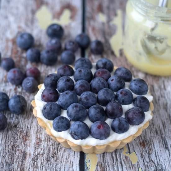 Lemon Curd & Blueberry Mini Tart - Recipe photo by Nordic Food and Living