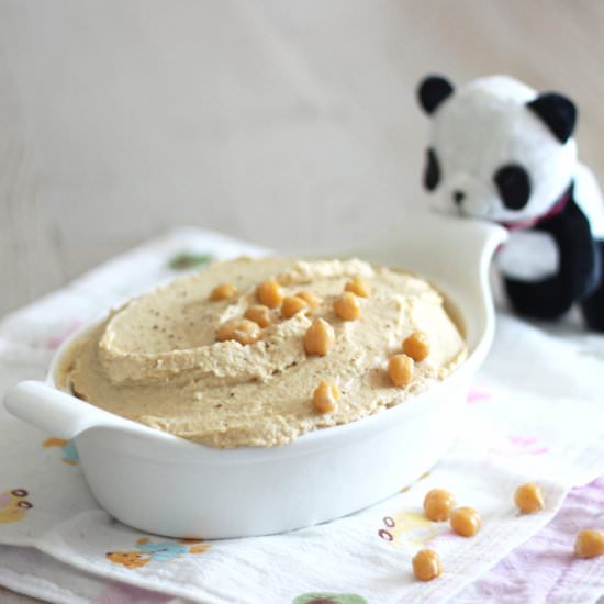 Creamy Classic Hummus without Oil - Recipe photo by Yukitchen