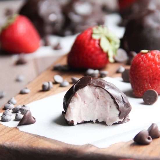 Strawberry Cream Cheese Truffles - Recipe photo by veggiebalance