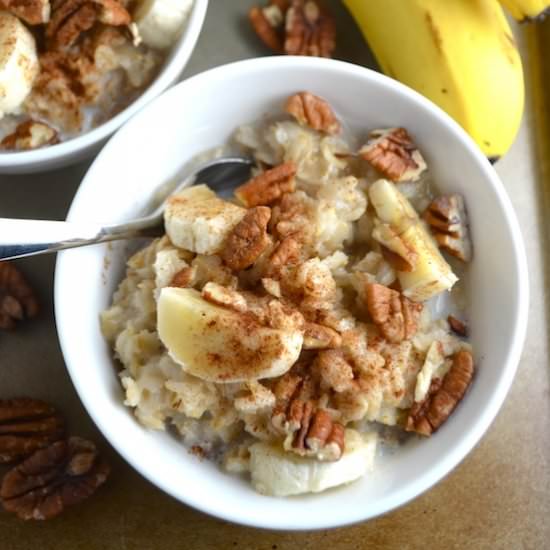 Banana, Pecan, Cinnamon Oatmeal - Recipe photo by twothirdscup