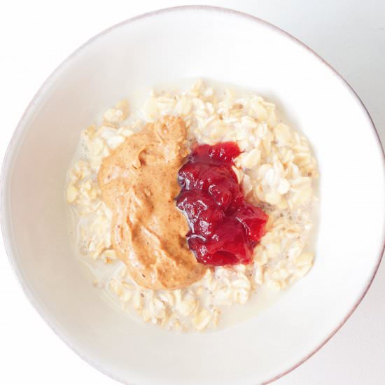 Almond Butter & Jelly Overnight Oats - Recipe photo by Rachlmansfield