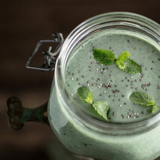 Banana Smothie with Spirulina - Recipe photo by foodnchef