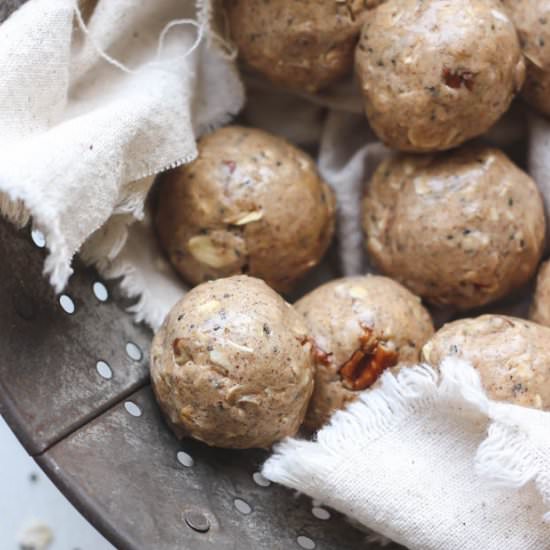 Peanut Butter Cinnamon Energy Bites - Recipe photo by lovegrowswild