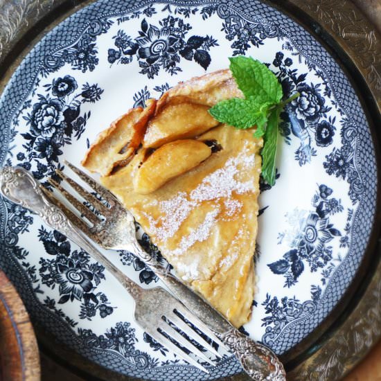 Apple Dutch Baby - Recipe photo by vodkaandbiscuits