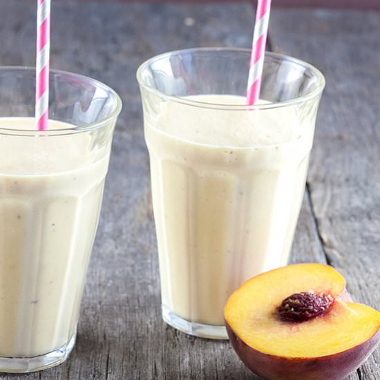 Peach milkshake - Recipe photo by ohmydish