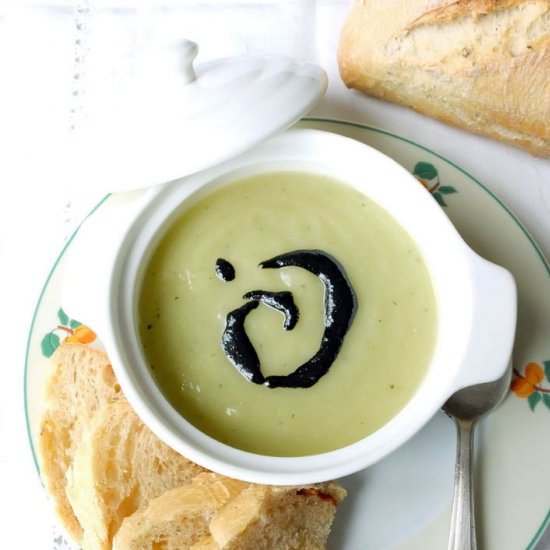 Cold Zucchini Soup and Black Sesame - Recipe photo by breadandolives